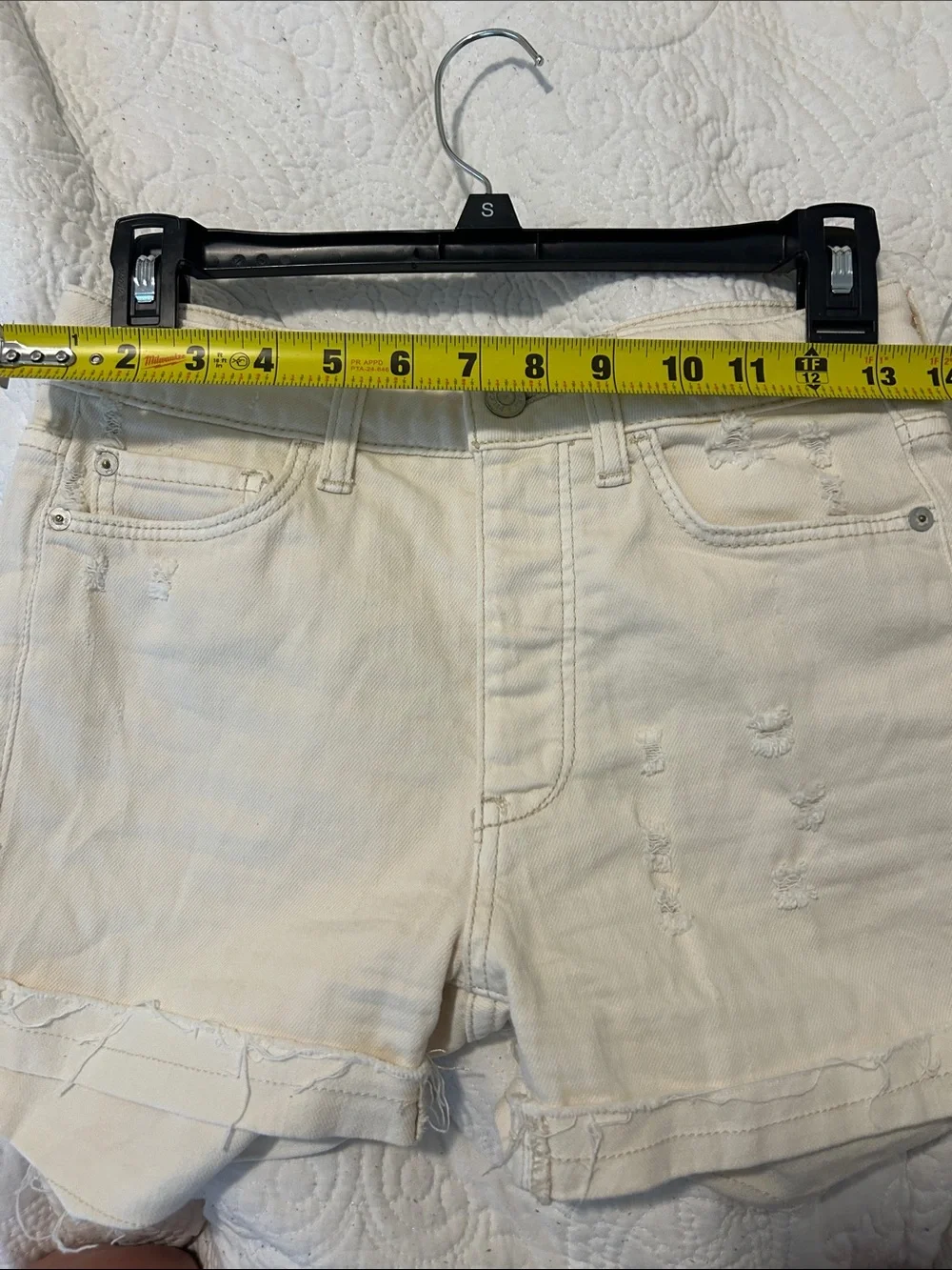 Anthropologie Pilcro Cream High-Rise Denim Jean Shorts with Cuffed Hem Detressed - Picture 5 of 8